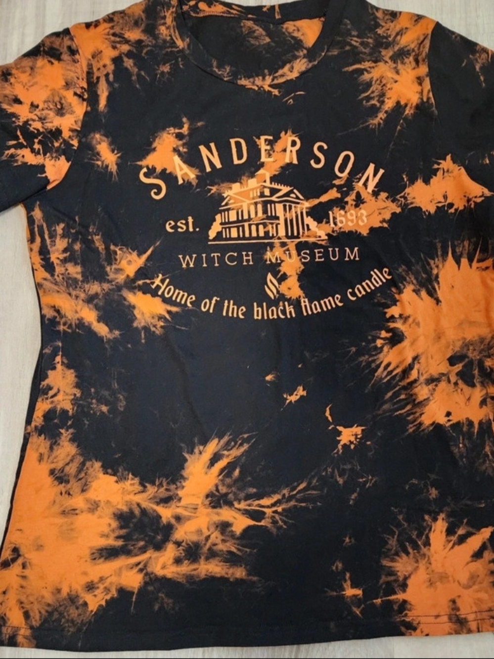 NWOT Hocus Pocus Sanderson Witch Museum Halloween Tshirt - Women's  XL